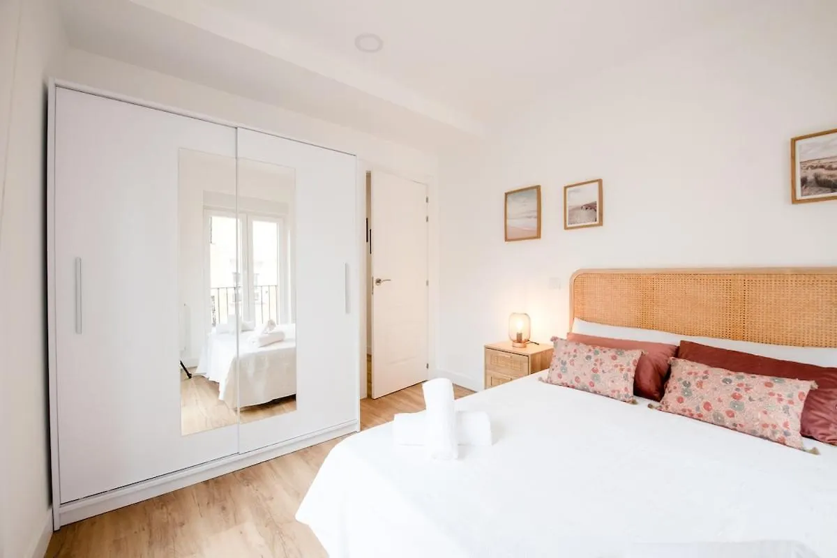 Santander Urban Beach Suite Apartment